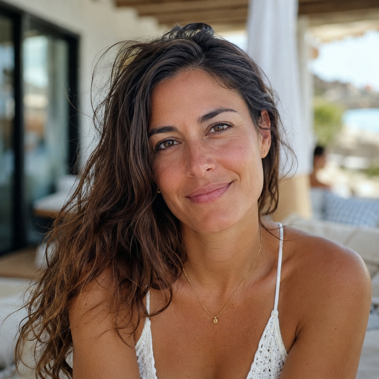 Laura M. · Valencia